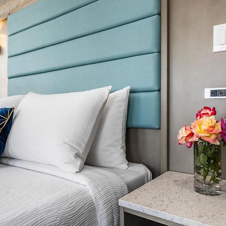 Lumea By The Sea Hotel Long Beach Bagian luar foto