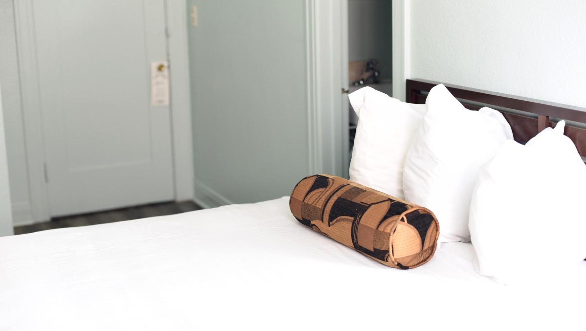 Lumea By The Sea Hotel Long Beach Bagian luar foto
